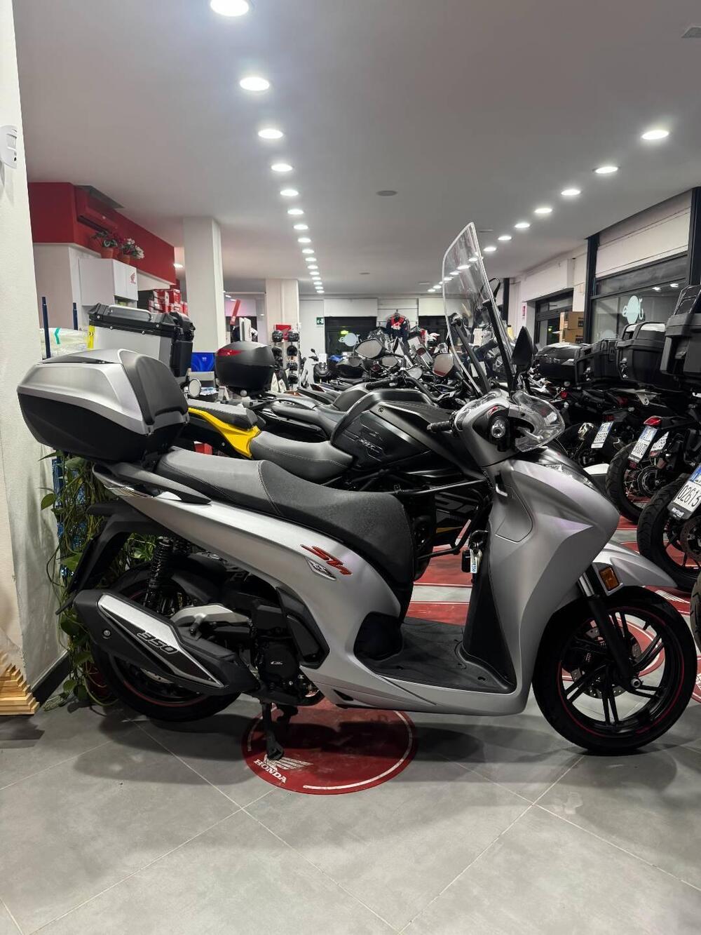 Honda SH 350 Sport (2021 - 24) (2)