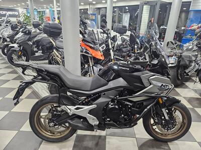 CFMOTO 700MT (2024 - 26) usata