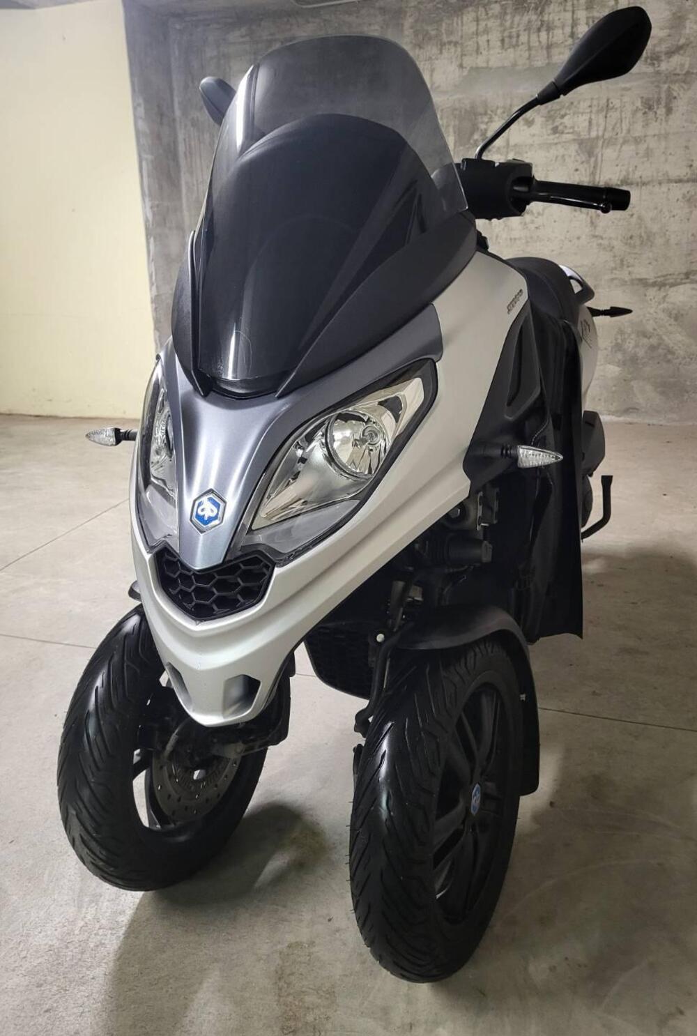 Piaggio MP3 300 ABS Hpe (2021 - 24) (8)