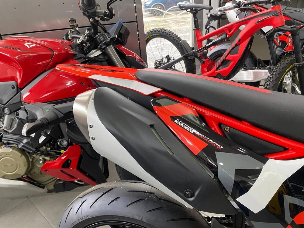 Ducati Hypermotard 698 Mono RVE (2024 - 26) (5)