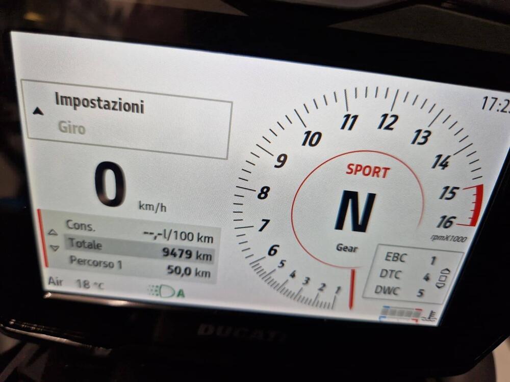 Ducati Streetfighter V4 S (2023 - 24) (3)