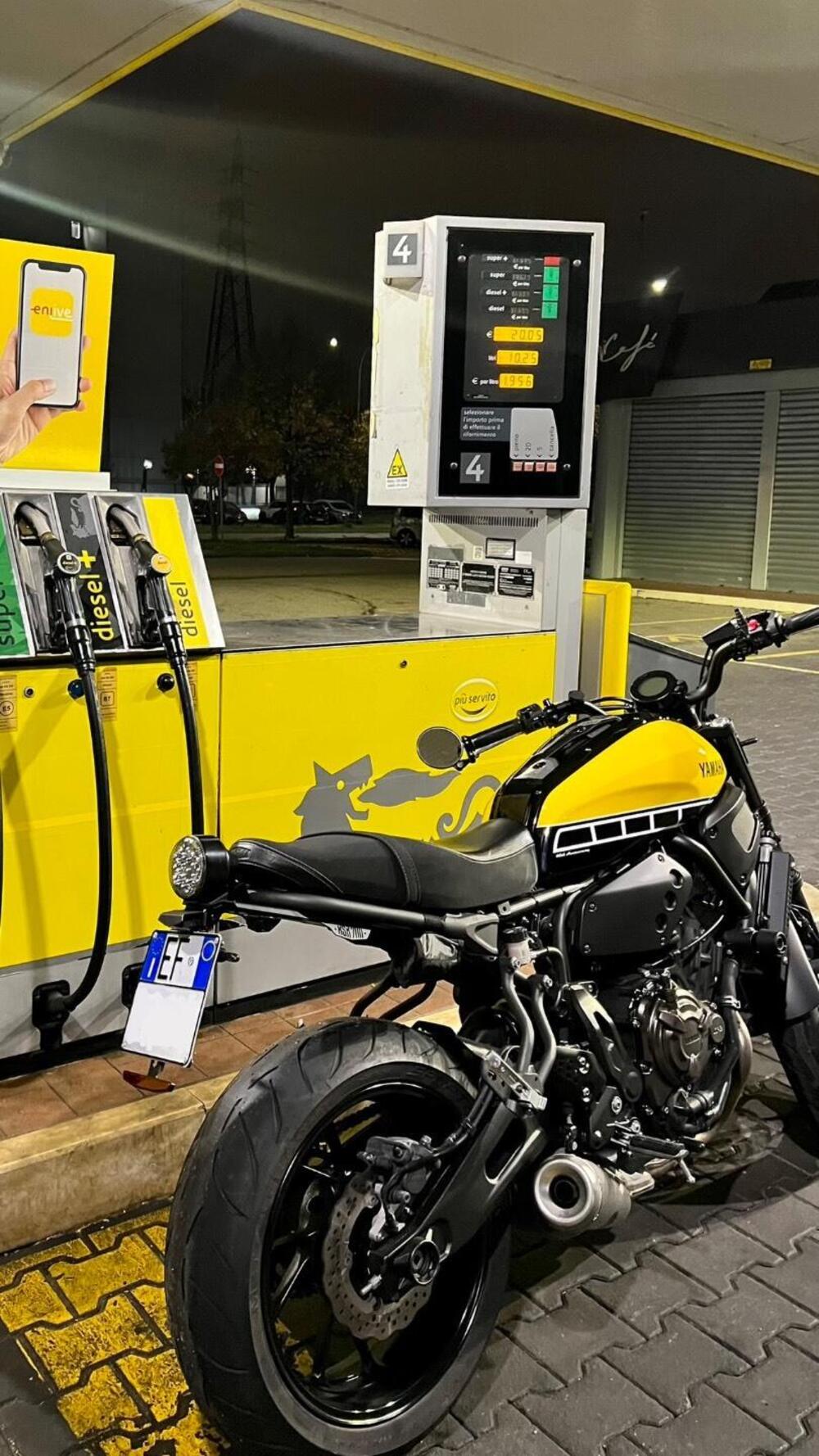 Yamaha XSR 700 ABS 60th Anniversary (2016 - 18) (3)