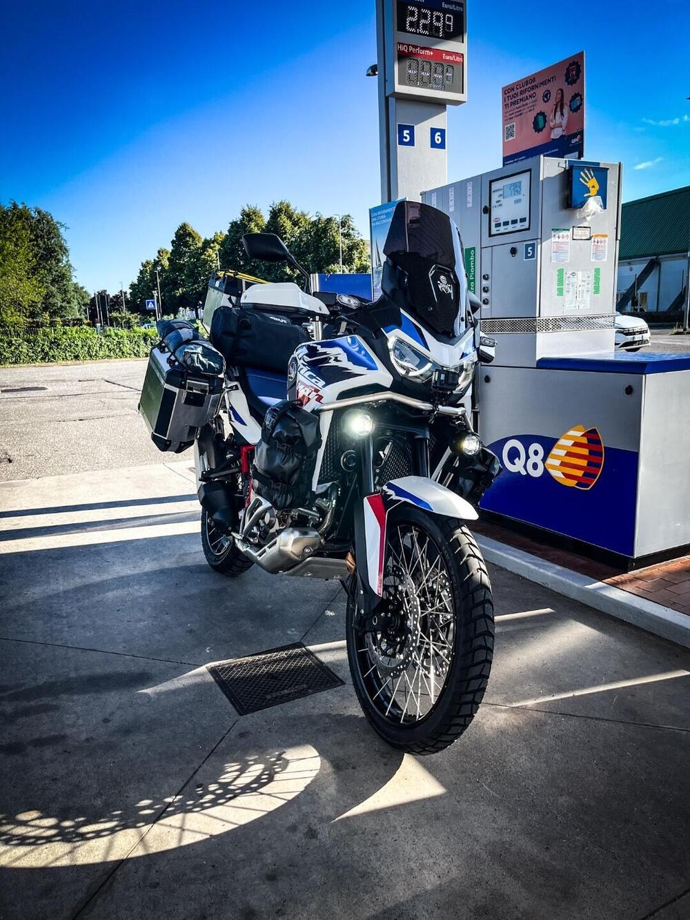 Honda Africa Twin CRF 1100L ES (2024 - 26) (2)