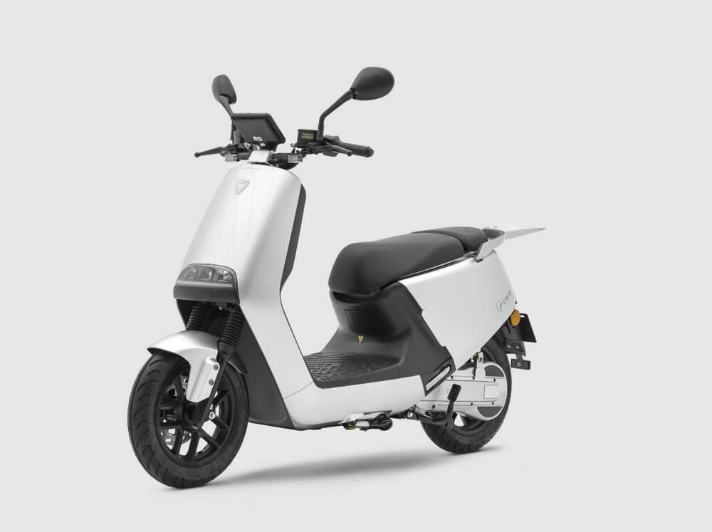 Yadea G5S (2022 - 26) (2)