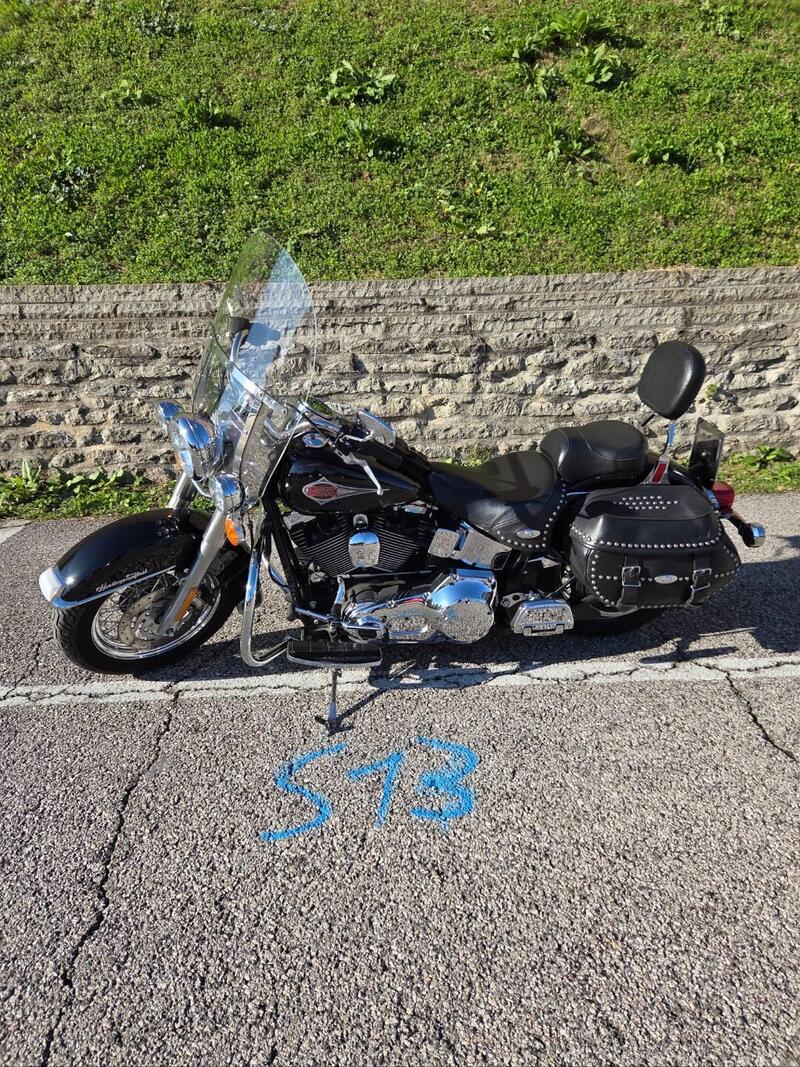 Harley-Davidson 1450 Heritage Classic (1999 - 02) - FLSTC (2)