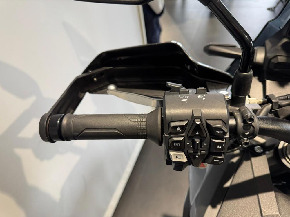 Honda Africa Twin CRF 1100L ES (2024 - 26) (4)