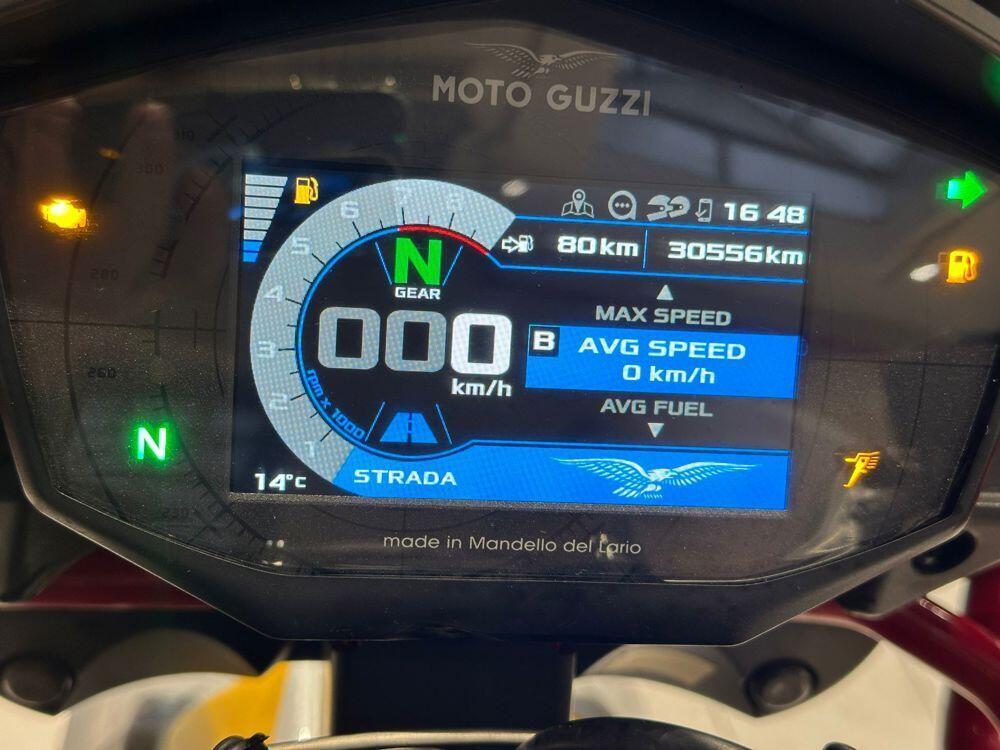 Moto Guzzi V85 TT Evocative Graphics (2019 - 20) (4)