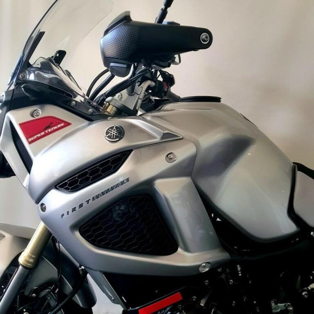 Yamaha XT1200Z Super Ténéré First Edition (2010 - 11) (10)
