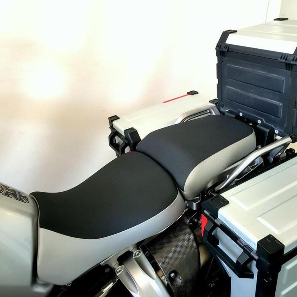 Yamaha XT1200Z Super Ténéré First Edition (2010 - 11) (13)