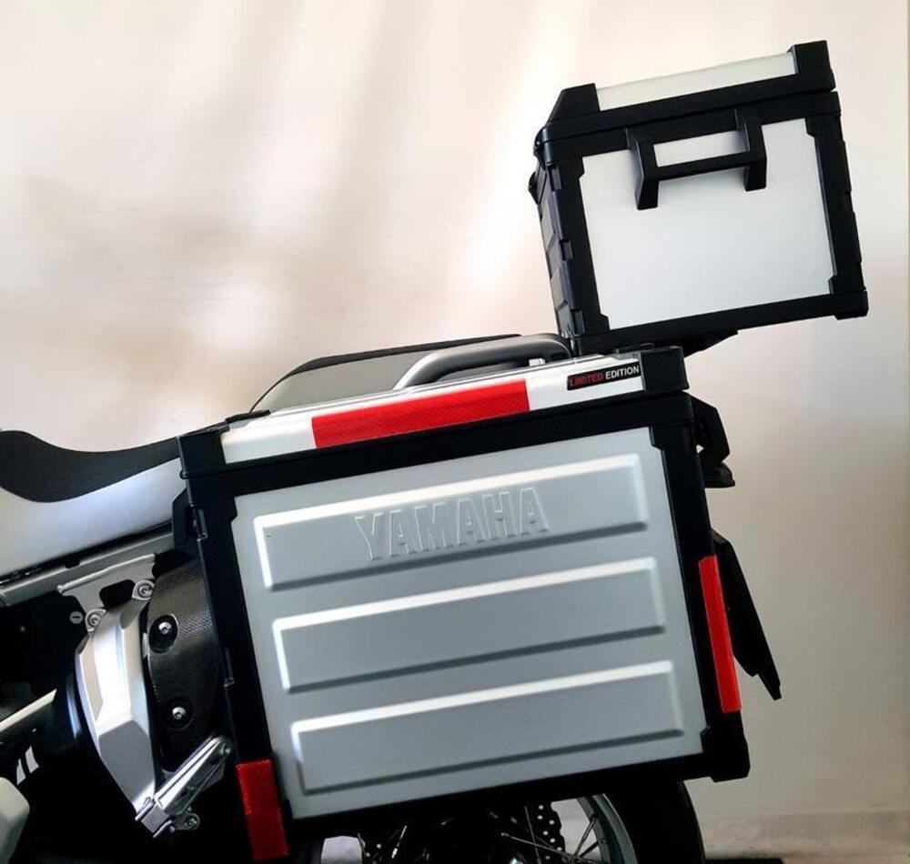 Yamaha XT1200Z Super Ténéré First Edition (2010 - 11) (14)