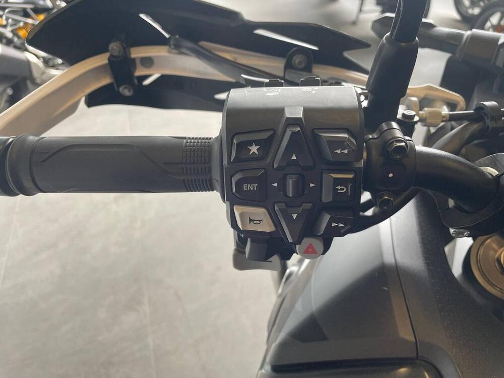 Honda Africa Twin CRF 1100L Urban DCT (2022 - 23) (4)