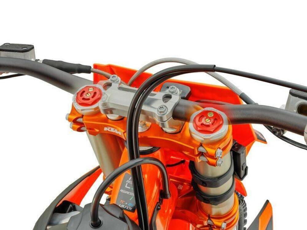 KTM 450 SX-F Factory Edition (2026) (4)