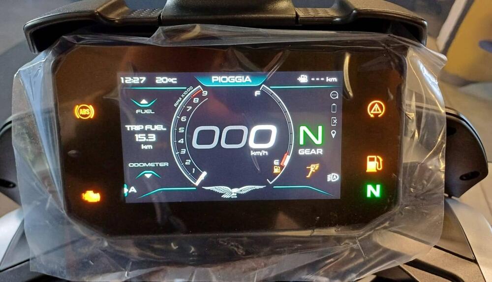 Moto Guzzi V85 TT (2024 - 26) (3)