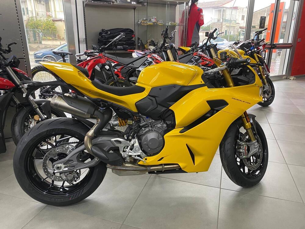 Ducati Panigale V2 S (2025 - 26) (2)