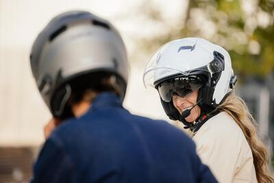 SENA Outstar 2, il casco jet con sistema di comunicazione integrato di serie