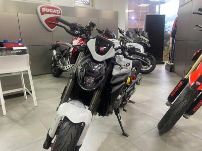 Ducati Monster 890 (2026) nuova