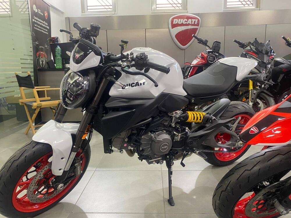 Ducati Monster 890 (2026) (3)