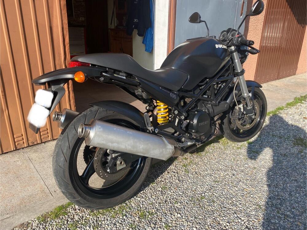Ducati Monster 695 (2006 - 08) (4)