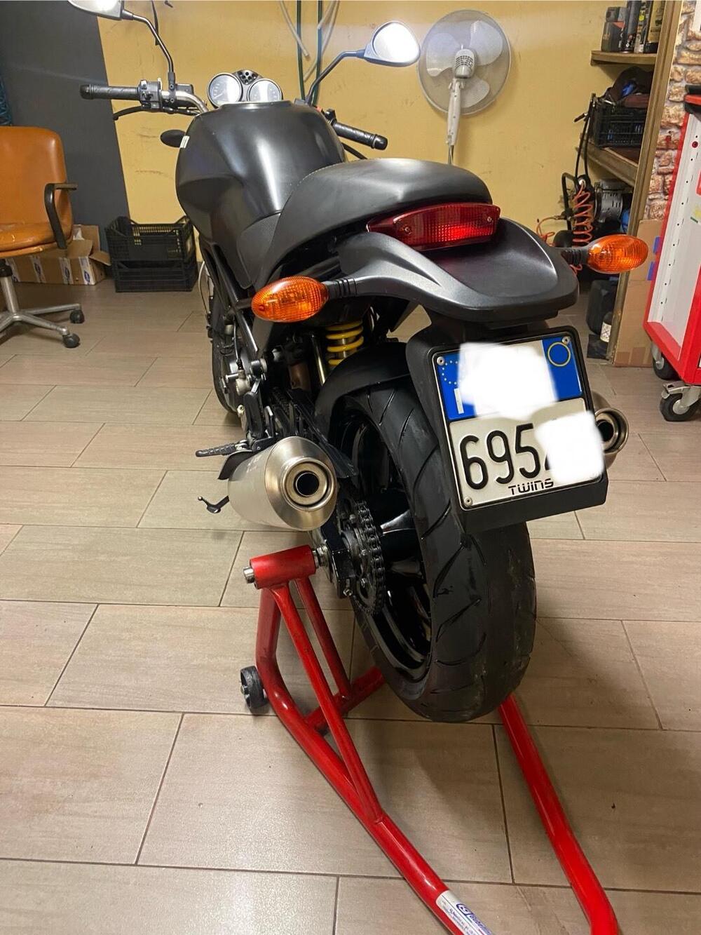 Ducati Monster 695 (2006 - 08) (8)