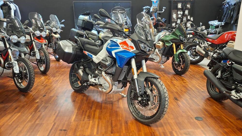 Moto Guzzi Stelvio Duecento Tributo (2025 - 26)