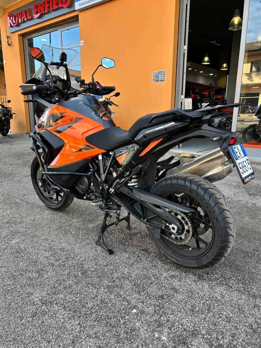 KTM 1290 Super Adventure S (2021) (4)