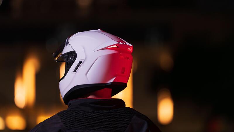 Con SENA Phantom ANC la riduzione attiva del rumore &egrave; integrata nel casco