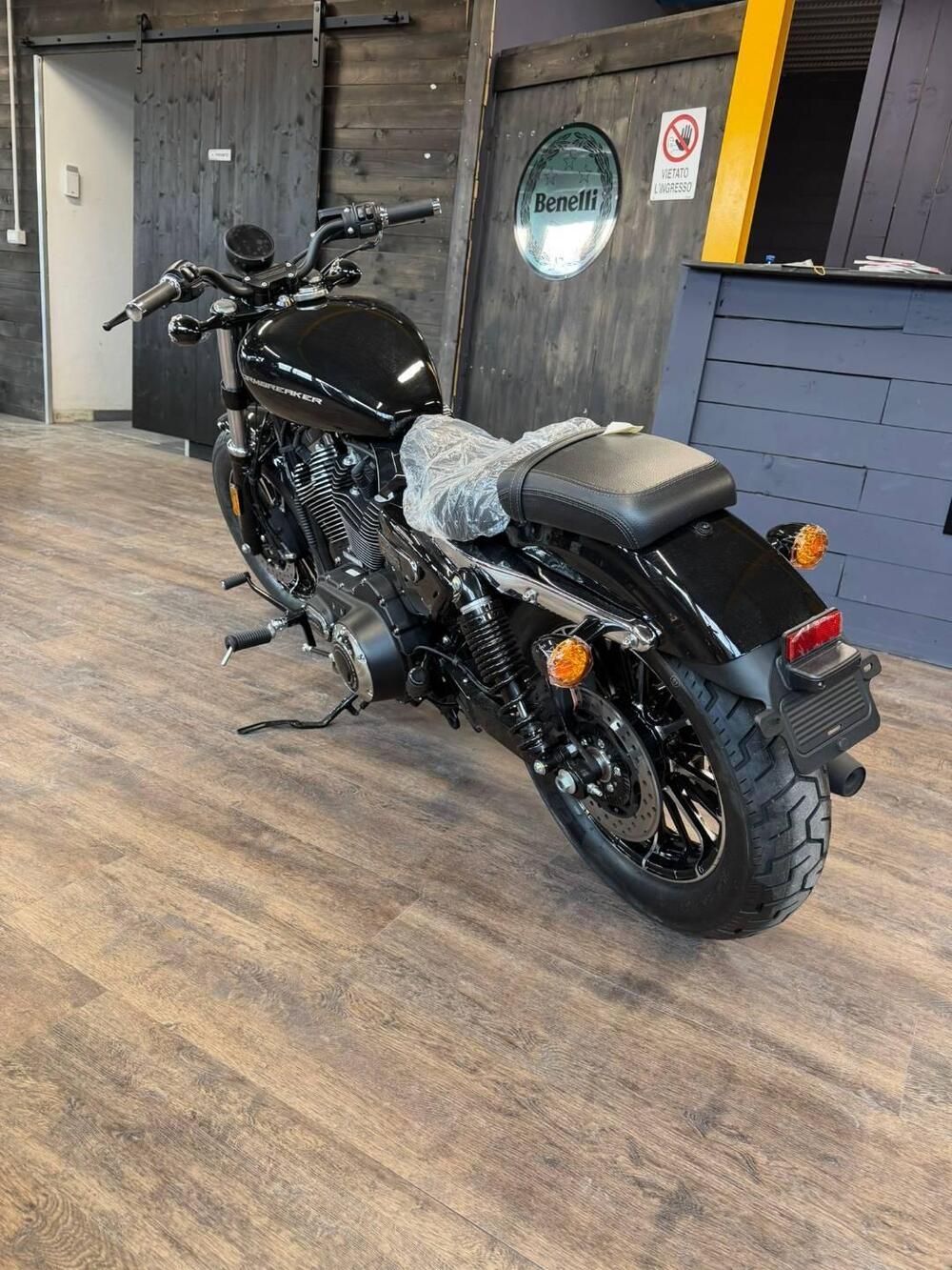 Swm Stormbreaker V1200 (2024 - 25) (4)