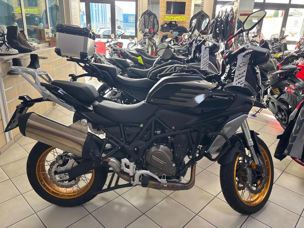 QJ Motor SRT 700 X (2024 - 25)