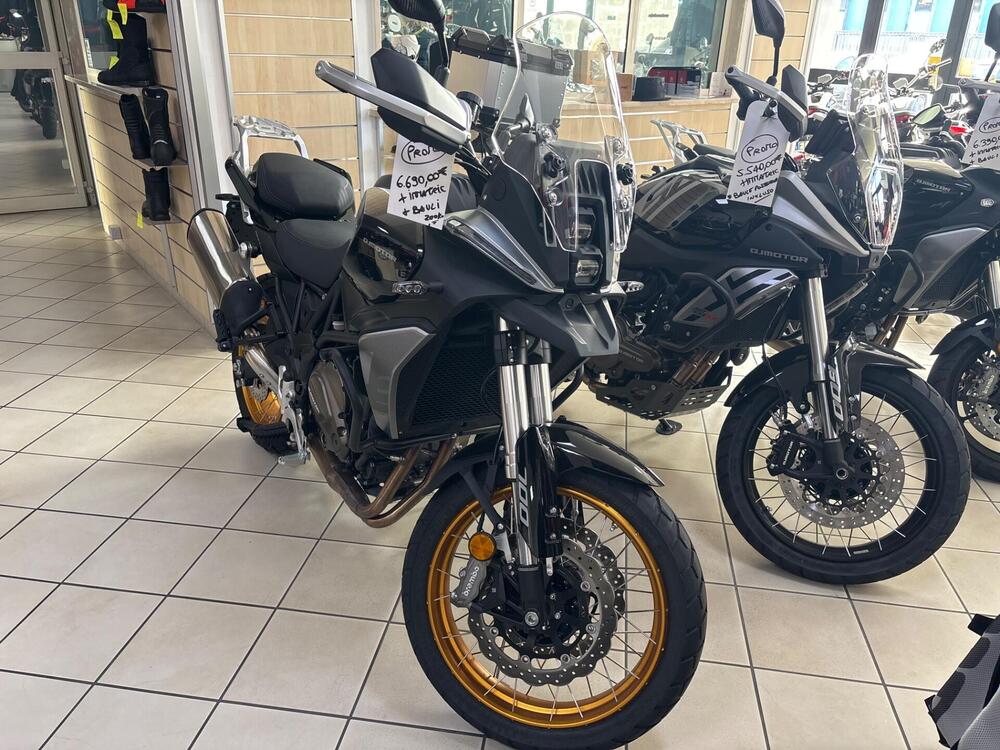 QJ Motor SRT 700 X (2024 - 25) (2)