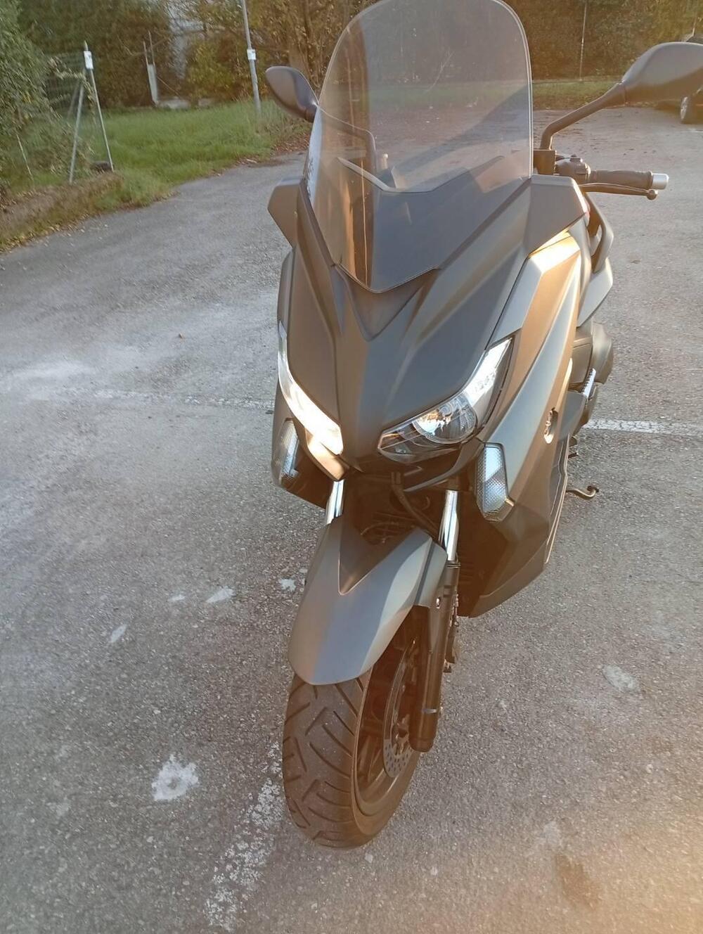 Yamaha X-Max 400 (2013 - 16) (2)