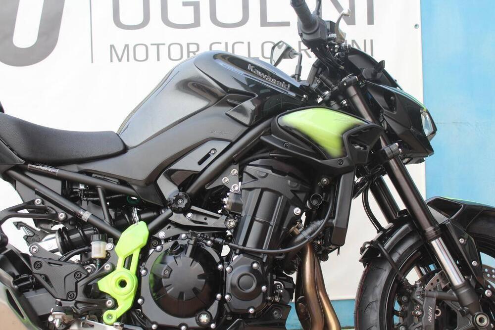 Kawasaki Z 900 (2025 - 26) (9)