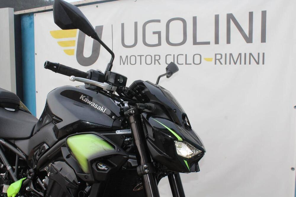 Kawasaki Z 900 (2025 - 26) (12)