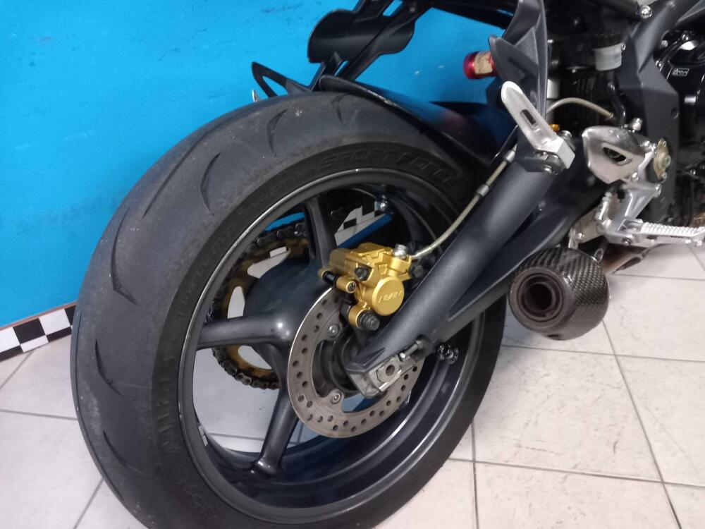 Triumph Street Triple (2007 - 12) (13)