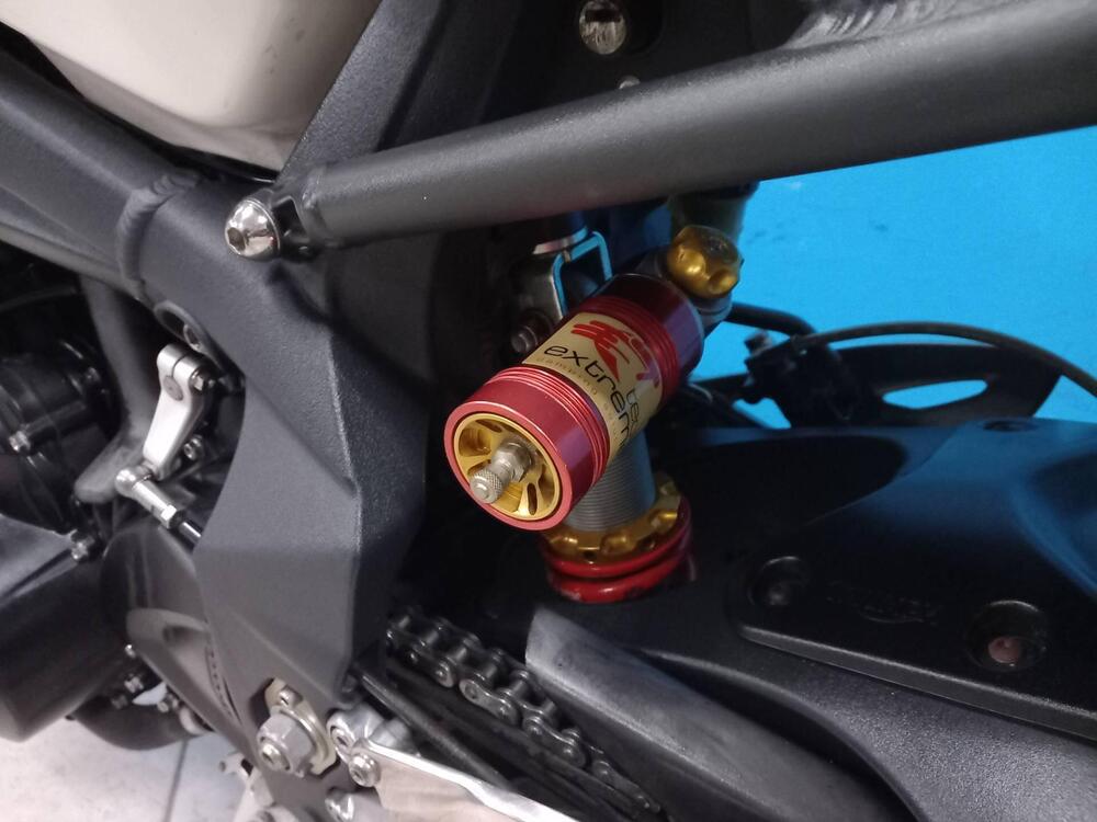 Triumph Street Triple (2007 - 12) (11)