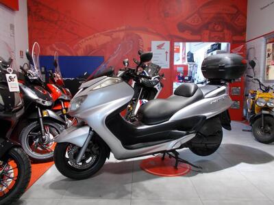 Yamaha Majesty 400 (2004 - 08) usata
