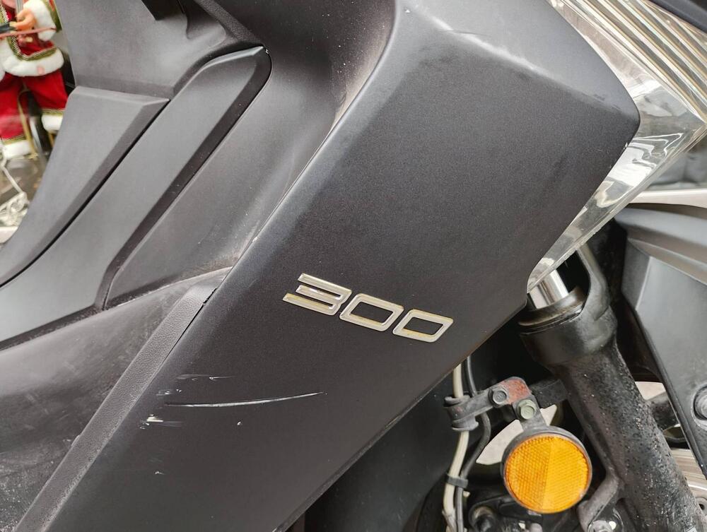 Kymco X-Town 300i ABS (2016 - 20) (7)