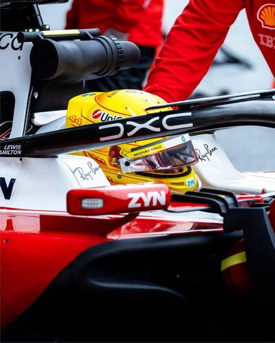 F1. Nel grande giorno del debutto di Aston Martin a Barcellona, Lewis Hamilton si gira. Ecco come sta andando il Day 4 dei test prestagionali 2026