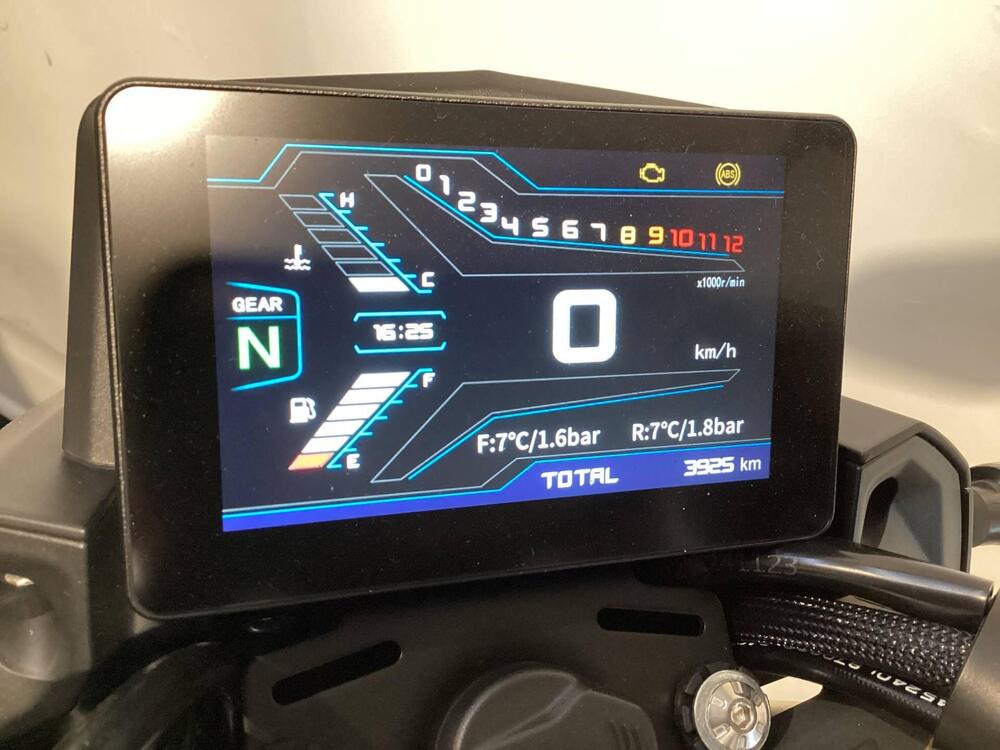 QJ Motor SRK 125 S (2025 - 26) (5)