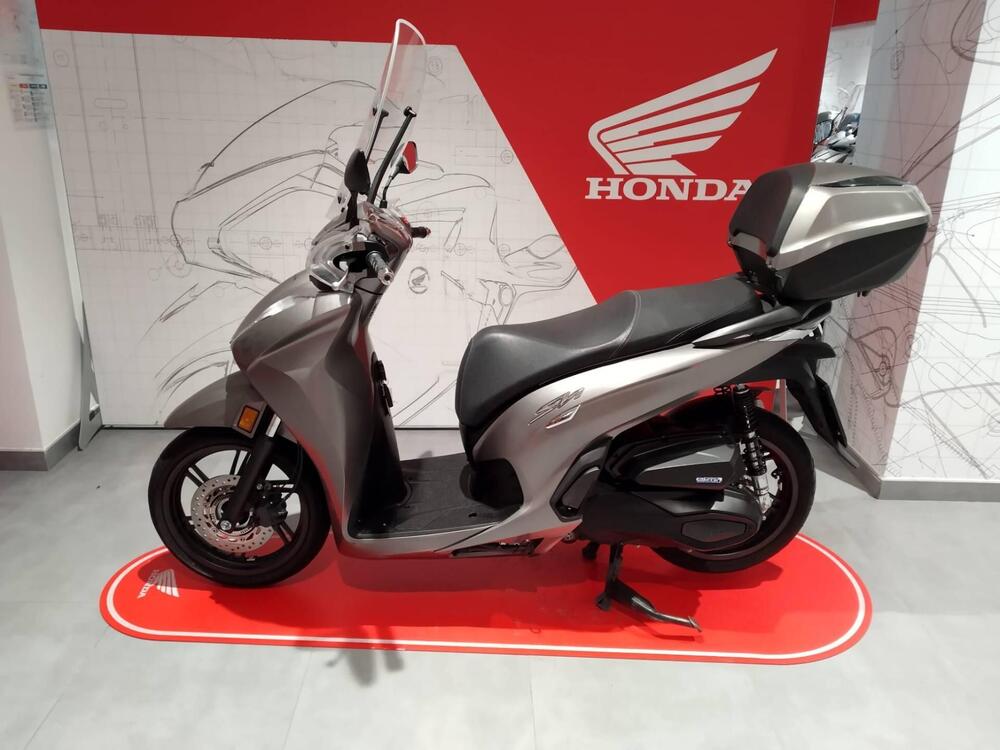 Honda SH 350 (2021 - 24) (2)
