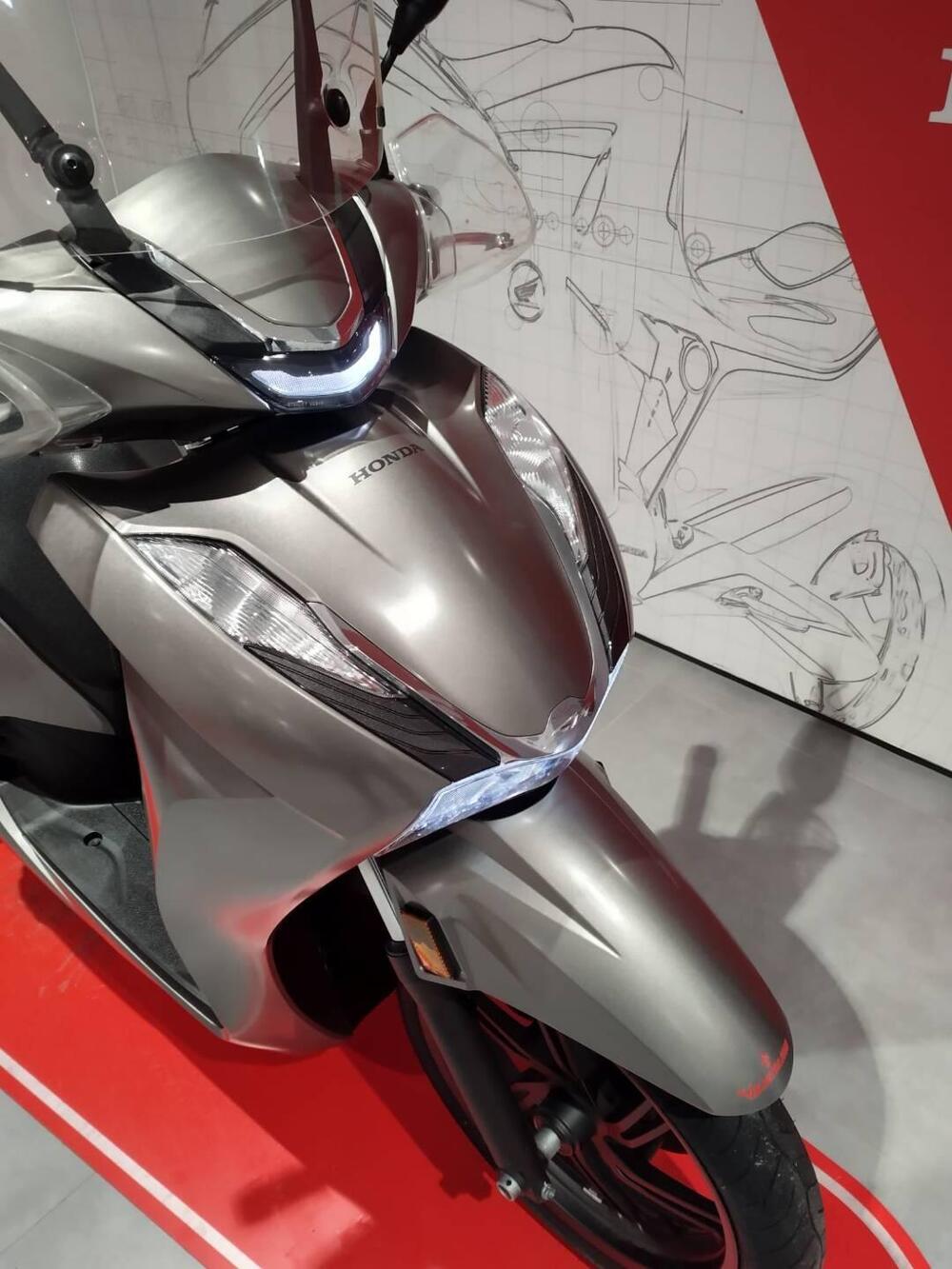 Honda SH 350 (2021 - 24) (4)