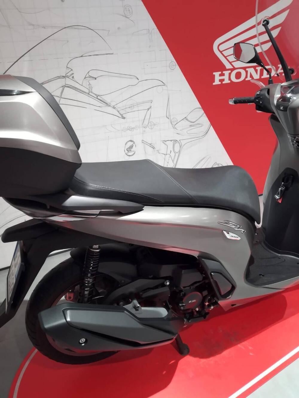 Honda SH 350 (2021 - 24) (8)