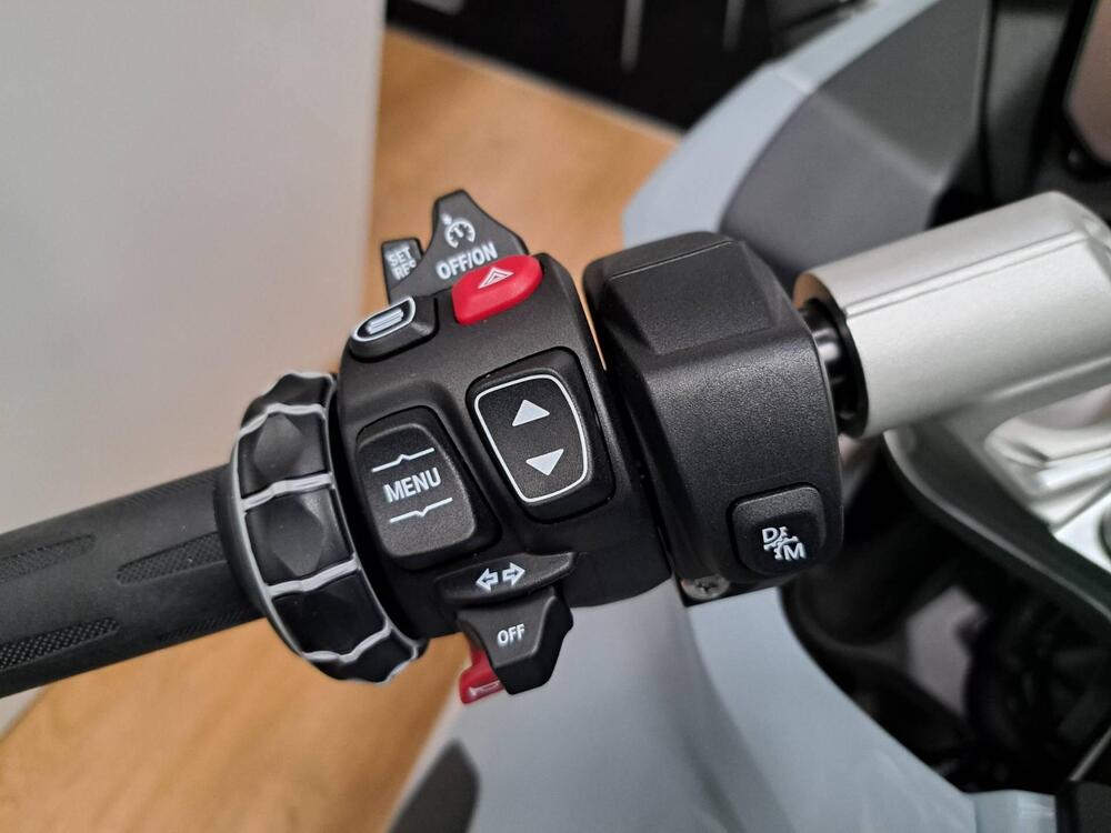 Bmw R 1300 RS (2026) (8)