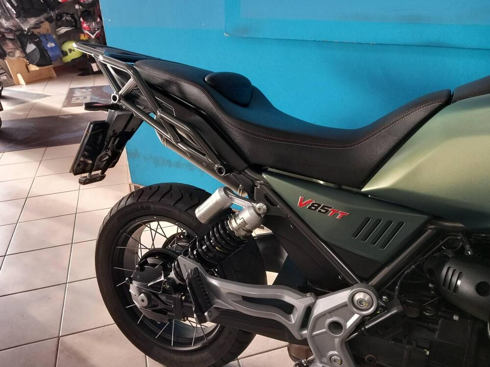 Moto Guzzi V85 TT (2021 - 23) (14)