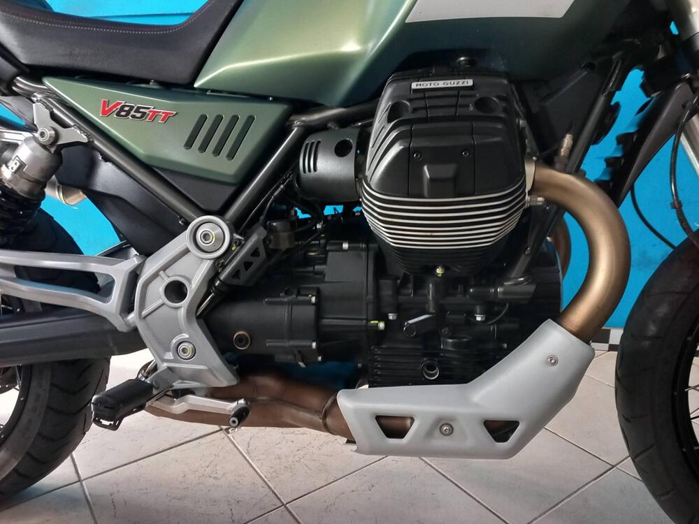 Moto Guzzi V85 TT (2021 - 23) (15)