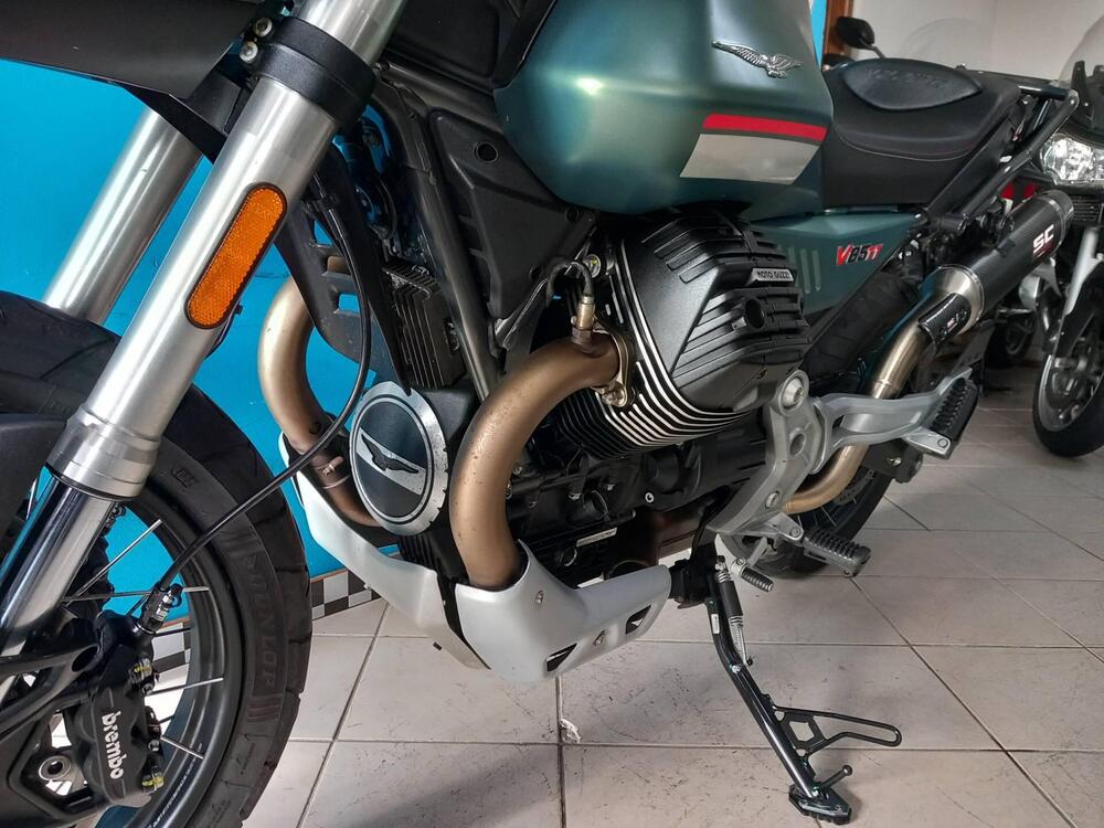 Moto Guzzi V85 TT (2021 - 23) (9)
