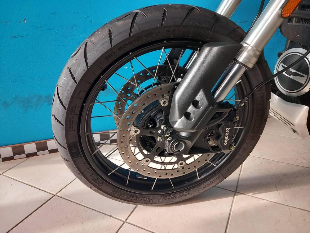 Moto Guzzi V85 TT (2021 - 23) (7)