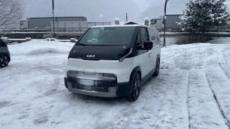 Kia PV5: debutta il primo PBV del brand, tra trasporto passeggeri e lavoro