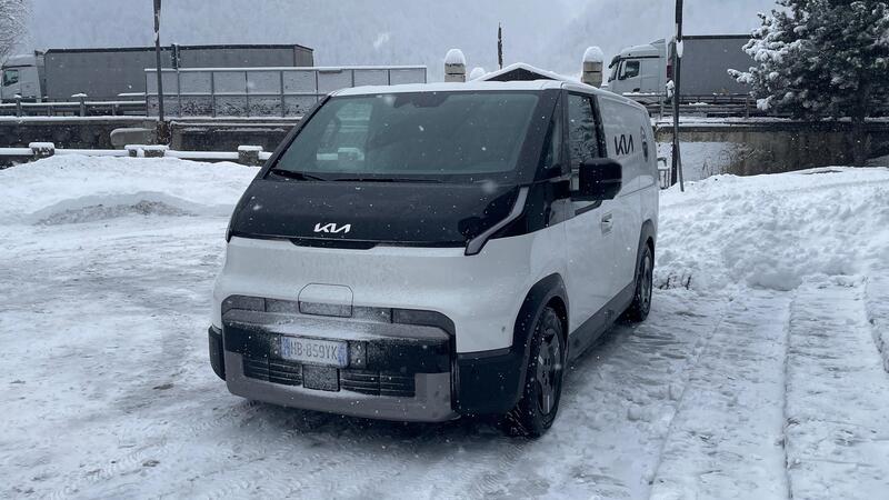 Kia PV5: debutta il primo PBV del brand, tra trasporto passeggeri e lavoro