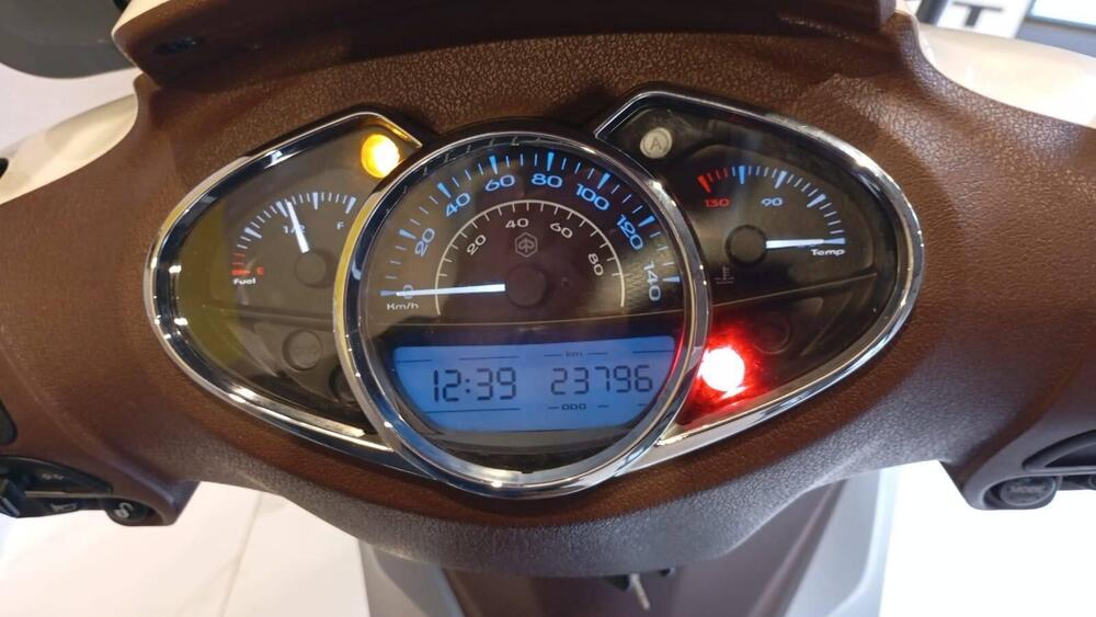 Piaggio Medley 125 ABS (2016 - 19) (4)