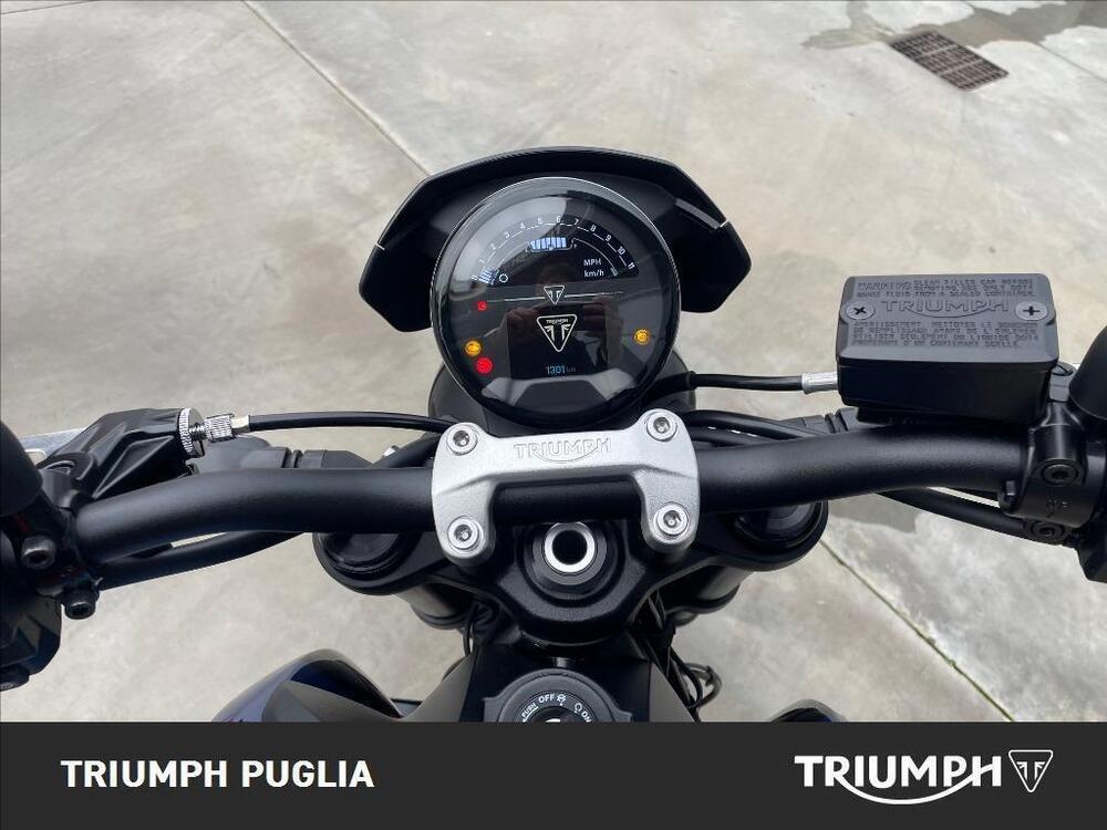 Triumph Trident 660 Triple Tribute Edition (2025 - 26) (3)